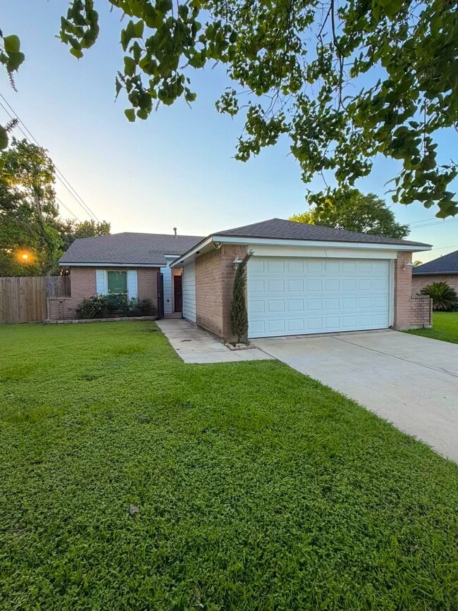 14244 Bay Gardens Dr