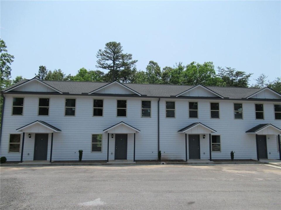 83 Crabapple Rdg in Dahlonega, GA - Building Photo