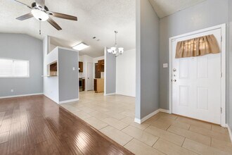 5718 Champions Hill Dr in San Antonio, TX - Building Photo - Building Photo