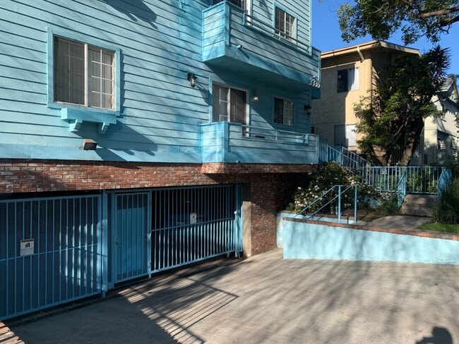 3335 Keystone Ave, Unit 3 in Los Angeles, CA - Building Photo - Building Photo