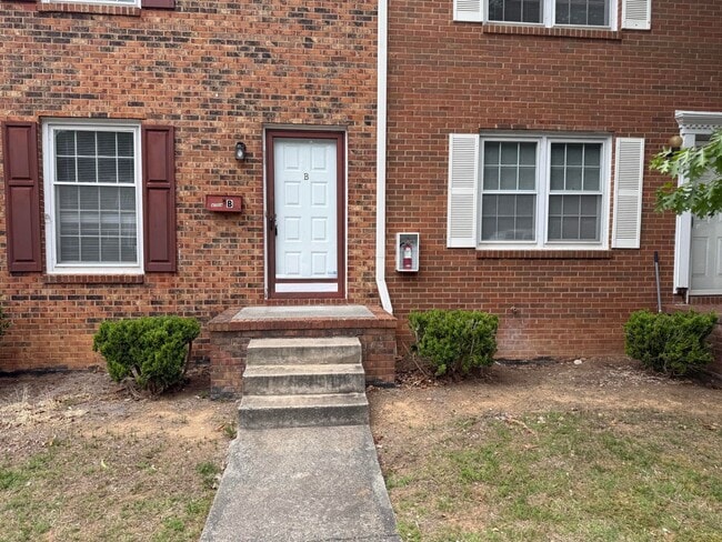property at 4704 Lawndale Dr