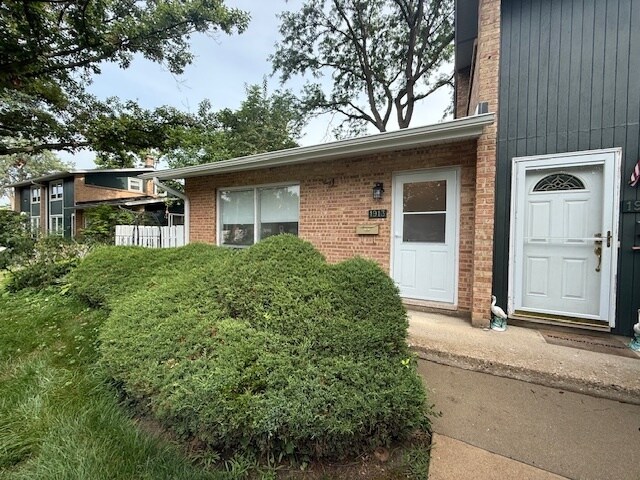 property at 1913 Willow Hill Ct