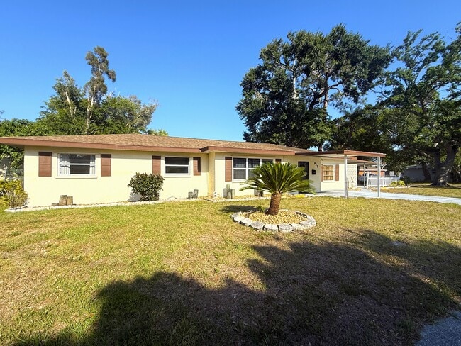 915 14th St E in Bradenton, FL - Building Photo - Building Photo