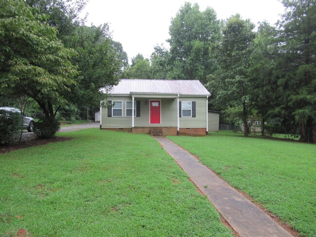 property at 10 E Holly St