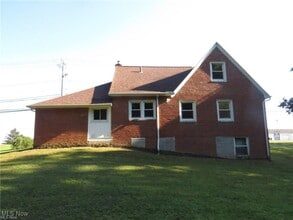 6424 N Ridge Rd in Madison, OH - Building Photo - Building Photo