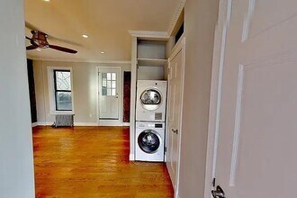 326 E 100th St in New York, NY - Building Photo - Building Photo
