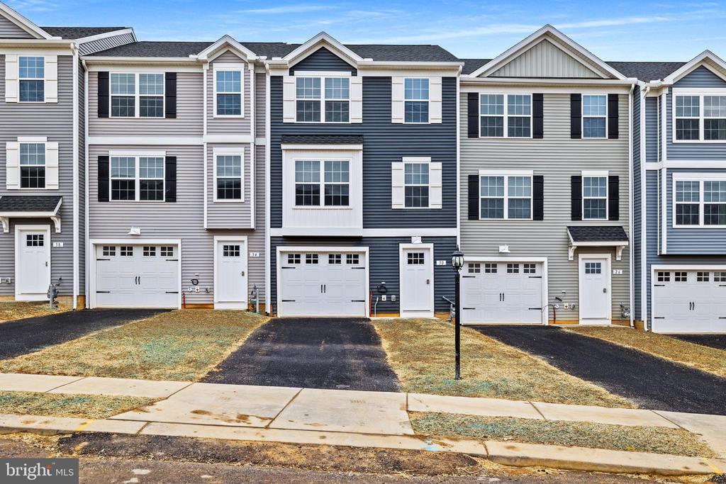 113 H St in Carlisle, PA - Building Photo