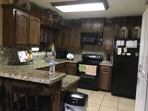 1923 Largo St in Weslaco, TX - Building Photo - Building Photo