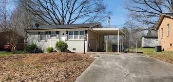 437 Red Tip Ln in Gastonia, NC - Building Photo