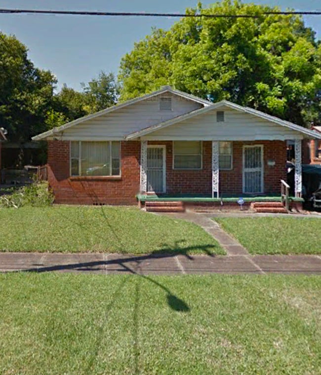 property at 1335 W 12th St
