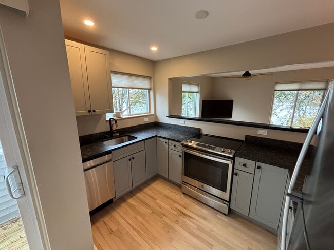 18 Ocean St, Unit 134 in South Portland, ME - Building Photo - Building Photo