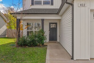 403 Hillside Dr in Clarksville, TN - Building Photo - Building Photo