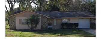 9124 Blackstone St in Spring Hill, FL - Building Photo