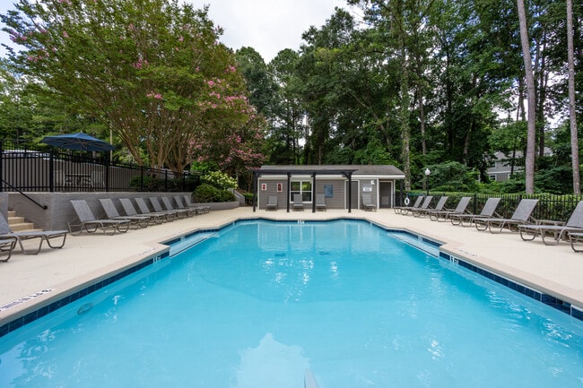 Whispering Pines in Lagrange, GA - Foto de edificio - Building Photo