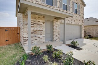 10915 Tawny Rdg Dr in Beasley, TX - Building Photo - Building Photo