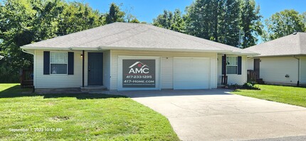 106 S Maple St, Unit A in Rogersville, MO - Building Photo - Building Photo