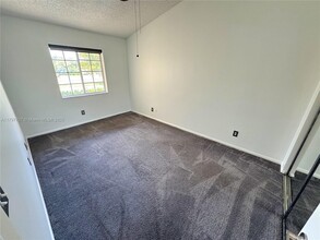 8135 Southgate Blvd in North Lauderdale, FL - Building Photo - Building Photo