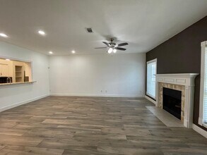 3800 Tanglewilde St in Houston, TX - Building Photo - Building Photo