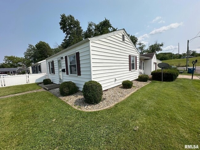 2 St James Ct in Springfield, IL - Building Photo - Building Photo