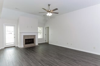12 Hideaway Ln in Wetumpka, AL - Building Photo - Building Photo