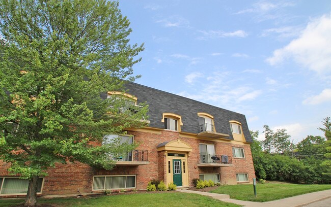 Montana Valley in Cincinnati, OH - Foto de edificio - Building Photo