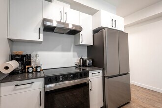 1827 Albert St in Regina, SK - Building Photo - Building Photo