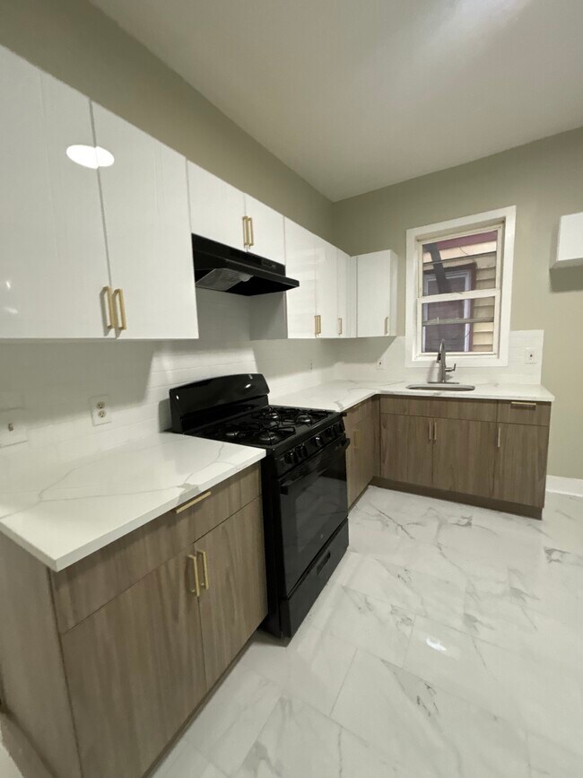 849-851 S 15th St, Unit 1 in Newark, NJ - Foto de edificio - Building Photo