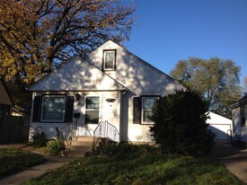 5620 35th Ave S in Minneapolis, MN - Building Photo