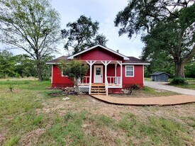 15590 Magnolia Park in Conroe, TX - Building Photo