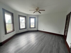 44 Winslow St, Unit 3 in Everett, MA - Building Photo - Building Photo