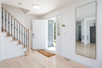 371 S River Rd in Calverton, NY - Building Photo - Building Photo