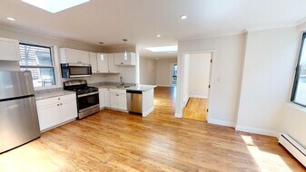 214 Hanover St, Unit 3 in Boston, MA - Building Photo