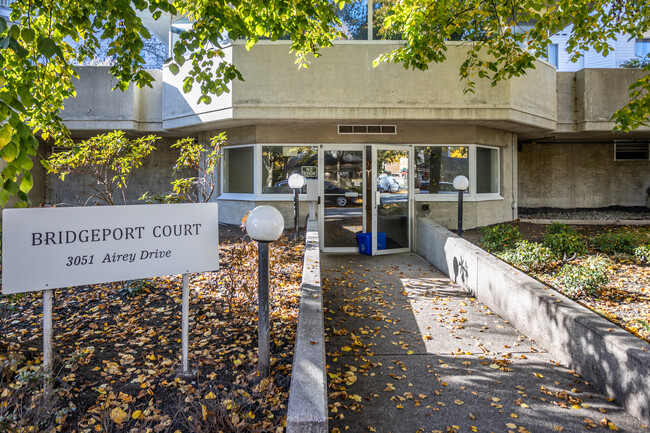 Bridgeport Court in Richmond, BC - Building Photo - Building Photo