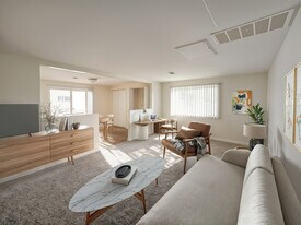 South View Apartments and Townhomes in State College, PA - Building Photo