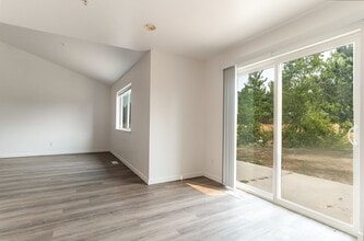 2492 Aviation Dr in East Wenatchee, WA - Building Photo - Building Photo