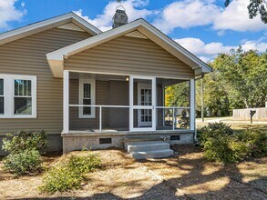 201 Lancaster Ave in Greer, SC - Building Photo - Building Photo