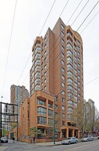 1116-1138 Richards St in Vancouver, BC - Building Photo - Building Photo