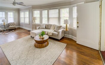 17611 Winslow Rd in Shaker Heights, OH - Building Photo - Building Photo