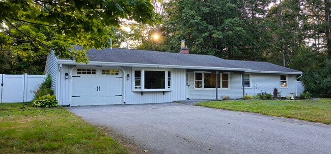 property at 19 Donna Rd