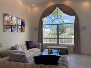 1048 Siena Oaks Cir E in Palm Beach Gardens, FL - Building Photo - Building Photo