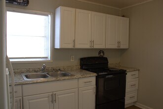 1709 Oakwood Ave NE in Huntsville, AL - Building Photo - Building Photo