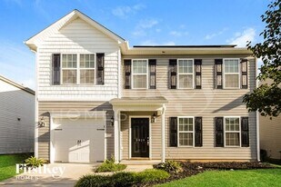 3929 Creekmoore Dr in Winston-Salem, NC - Building Photo