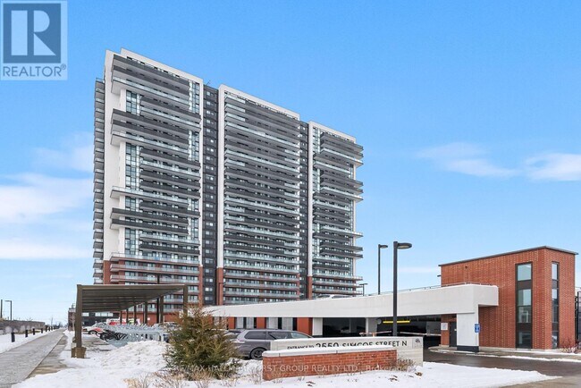 2550-2550 Simcoe St N in Oshawa, ON - Building Photo - Building Photo