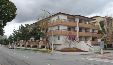 290 N Madison Ave in Pasadena, CA - Building Photo - Building Photo