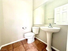 10653 Turquoise Valley Dr in Las Vegas, NV - Building Photo - Building Photo