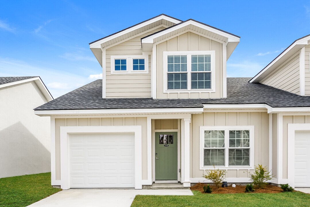 1145 Walker Point Way in Brunswick, GA - Building Photo