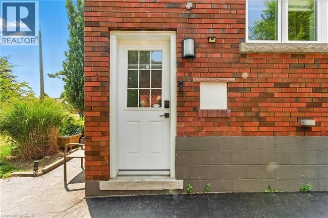 90 Toby Crescent in Hamilton, ON - Building Photo - Building Photo