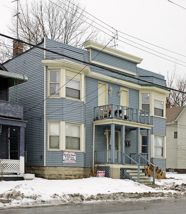 6901 Madison Ave in Cleveland, OH - Building Photo