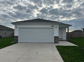 1342 Choctaw Rd in Republic, MO - Building Photo