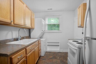 2523 Miller Park Cir in Winston-Salem, NC - Building Photo - Building Photo